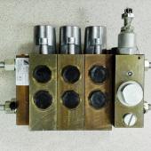 Гидрораспределитель РМ-12-81 (3 секц) Гидрораспределитель РМ-12-81 (3 секц)